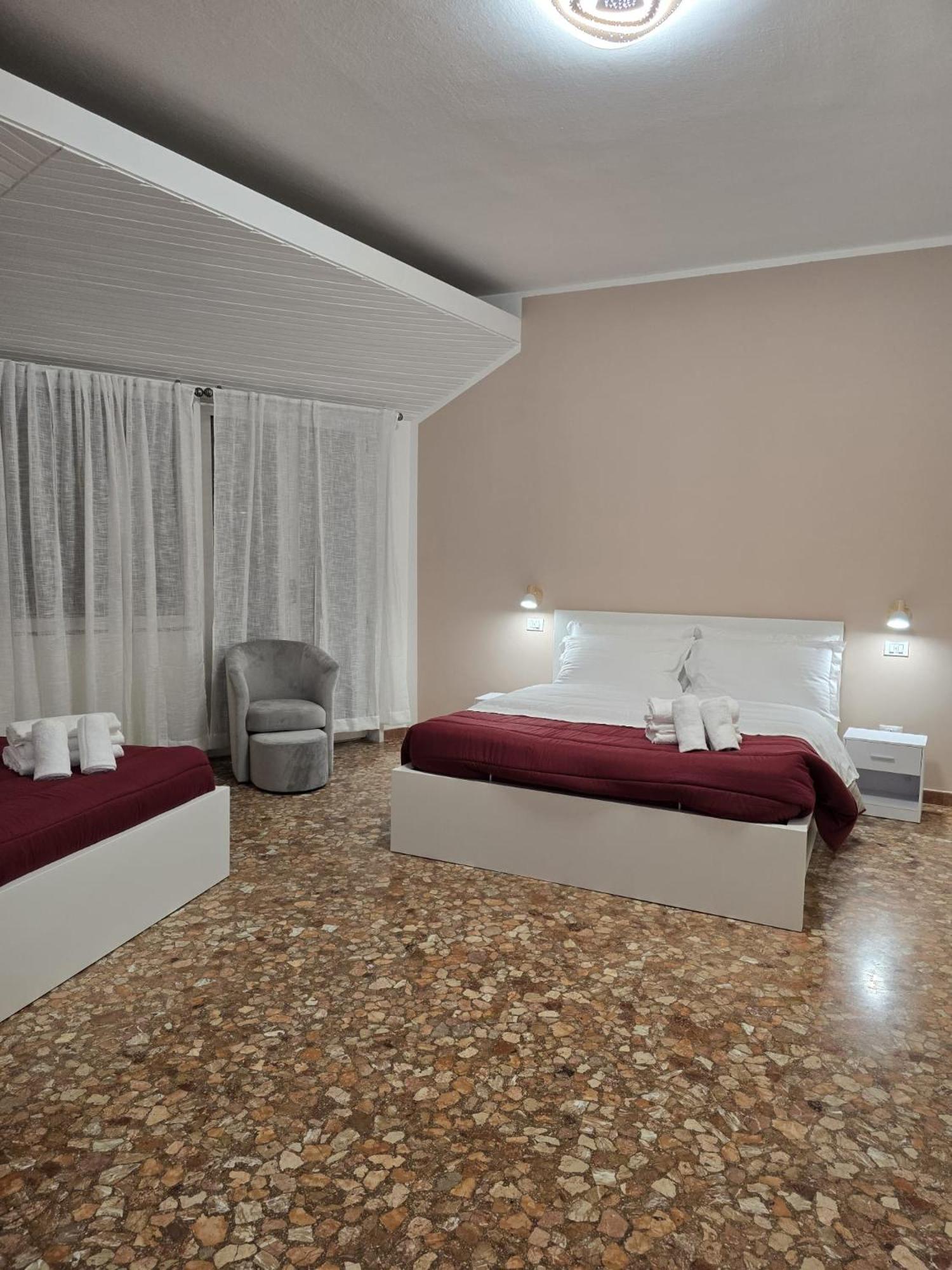 Habitación en casa particular Mmm Train Station 2 Venecia